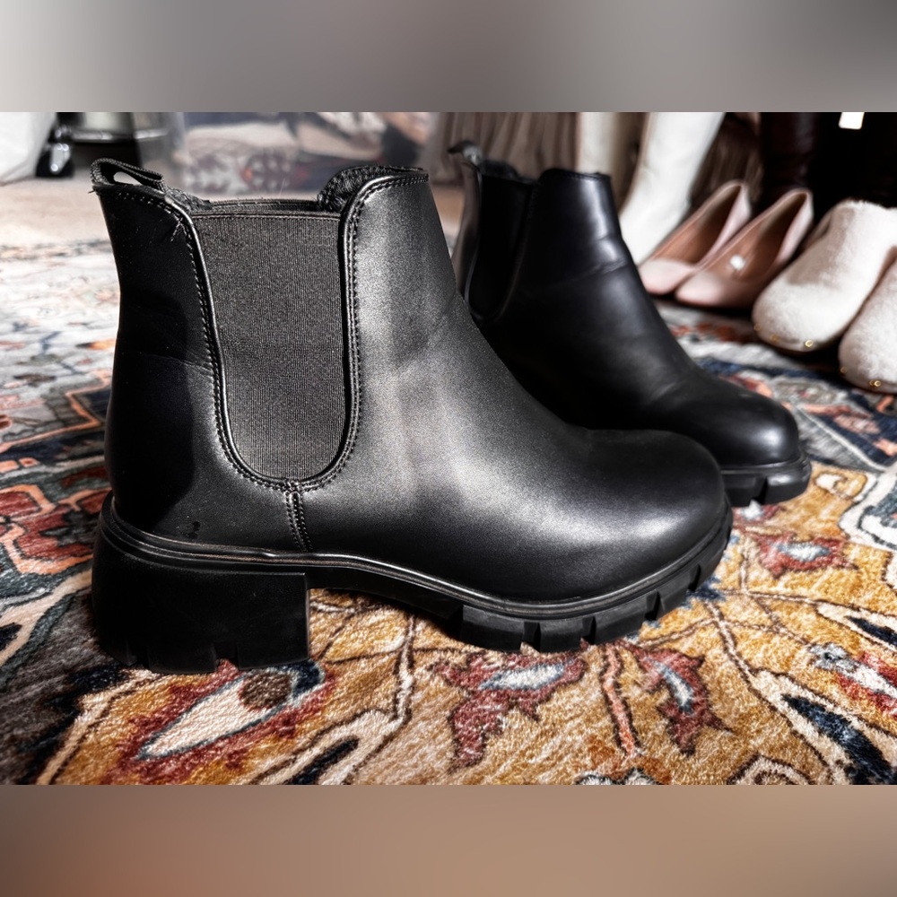 Steve Madden Black Lug Chelsea Ankle Boots